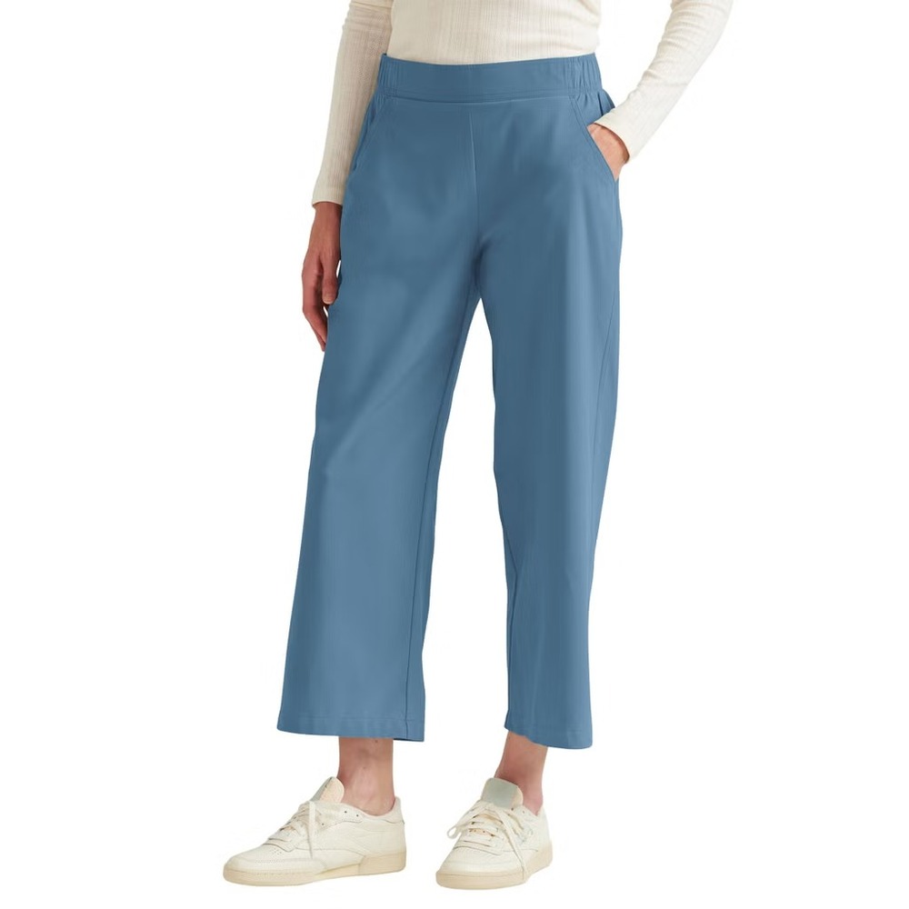 Eddie Bauer Women's Traveler Crop Pant, Blue, Size: XL